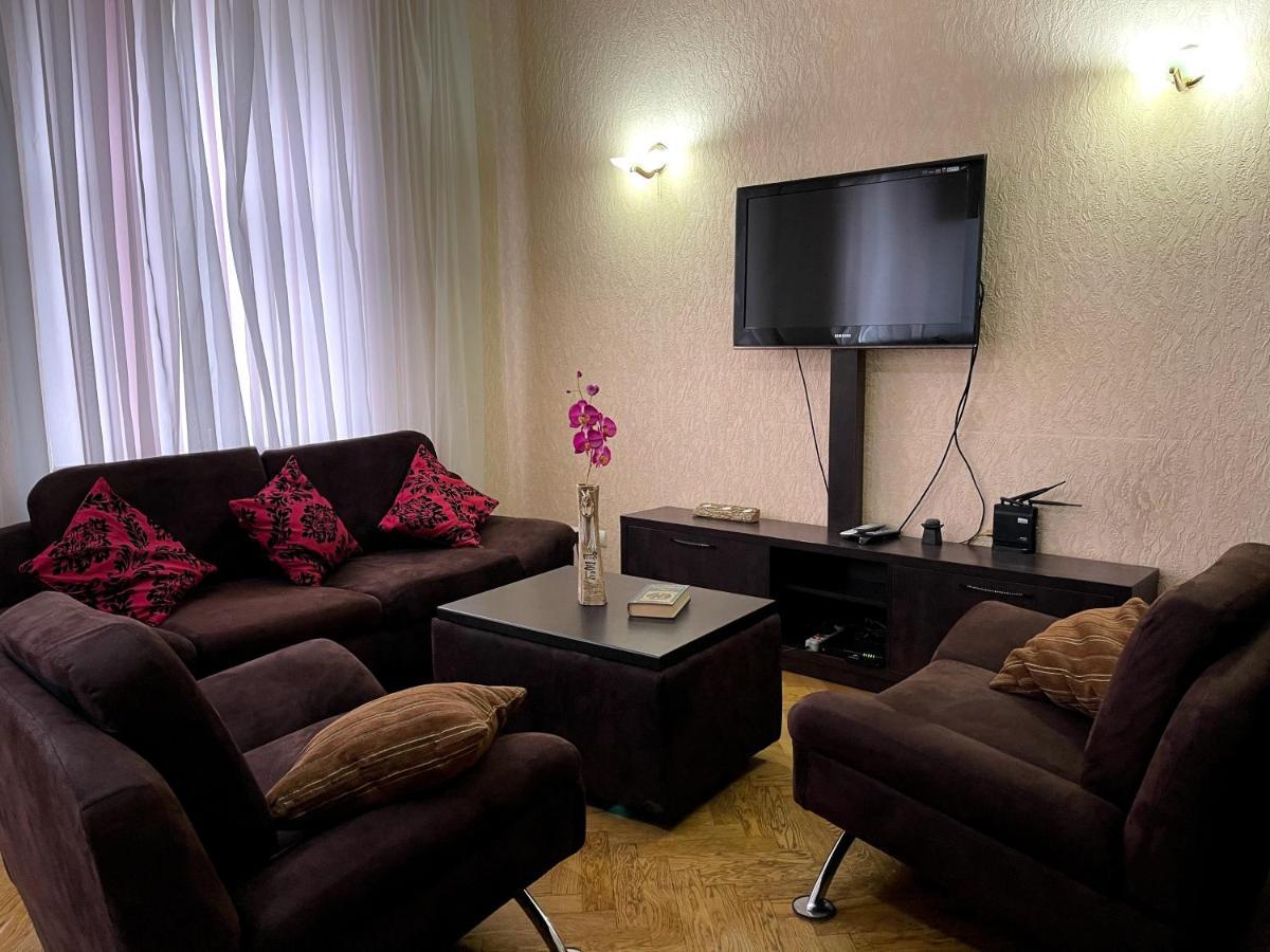 Amazing Heart Of Kiev Apartment Exterior photo